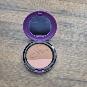 Dual-Tone Blush Compact - Brown and Pink